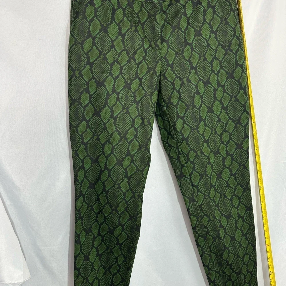Michael kors Green Snake Print Men Pants size 10 pre owned Exellent condition